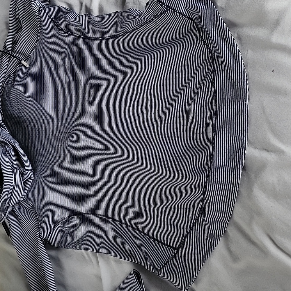 Athleta Pull Over - image 5